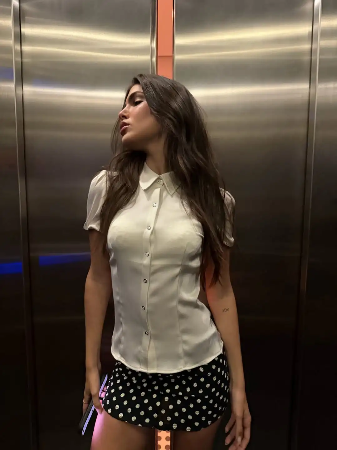 Camiseta Feminina Elegante de  - Women'S Fashion Trends 2026 Spring Summer avaliação e preço