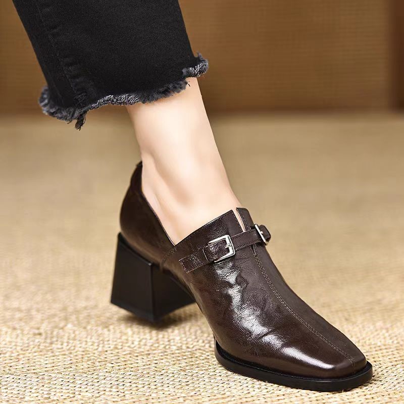 Sapatos femininos de couro de  - Women'S Fashion Trends Autumn 2025 avaliação e preço
