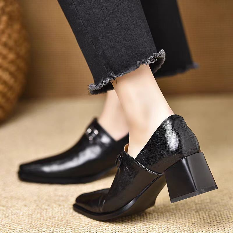 Sapatos femininos de couro de  - Women'S Fashion Trends Autumn 2025 avaliação e preço